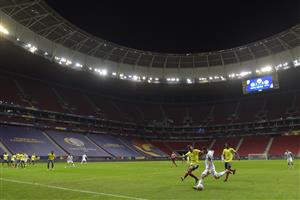BRASILIA, BRAZIL - JULY 06: Lionel Messi of Argentina competes for the ball with Gustavo Cuellar of Colombia during a semi-final match of Copa America Brazil 2021 between Argentina and Colombia at Mane Garrincha Stadium on July 06, 2021 in Brasilia, Brazil. (Getty Images)