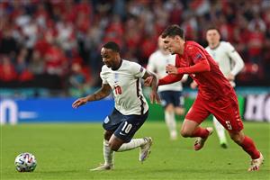 England's forward Raheem Sterling (L) is marked Denmark's defender Andreas Christensen during the UEFA EURO 2020 semi-final football match between England and Denmark at Wembley Stadium in London on July 7, 2021. (Getty Images)