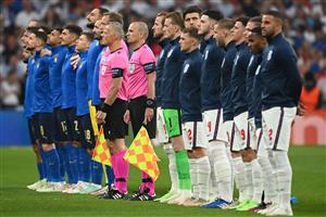 Players gather on the pitch ahead of the UEFA EURO 2020 final football match between Italy and England at the Wembley Stadium in London on July 11, 2021. (Getty Images)
