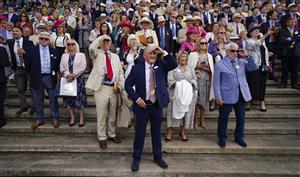 CHICHESTER, ENGLAND - JULY 27: Watching the action during the Qatar Goodwood Festival at Goodwood Racecourse on July 27, 2021 in Chichester, England. (Photo by Alan Crowhurst/Getty Images)