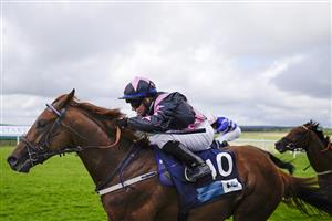 CHICHESTER, ENGLAND - JULY 27: Hollie Doyle riding Sisters In The Sky win The British Stallion Studs EBF Maiden Stakes during the Qatar Goodwood Festival at Goodwood Racecourse on July 27, 2021 in Chichester, England. (Photo by Alan Crowhurst/Getty Images)