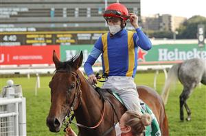 SYDNEY, AUSTRALIA - SEPTEMBER 18: Jason Collett on She's Ideel returns to scale after winning race 9 the Kingston Town Stakes during Sydney Racing at Royal Randwick Racecourse on September 18, 2021 in Sydney, Australia. (Getty)