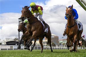 MELBOURNE, AUSTRALIA - SEPTEMBER 18: Jason Maskiell riding Bon's A Pearla wins Race 3, the Off The Track Community TG Prelude during Melbourne Racing at Caulfield Racecourse on September 18, 2021 in Melbourne, Australia. (Getty Images)